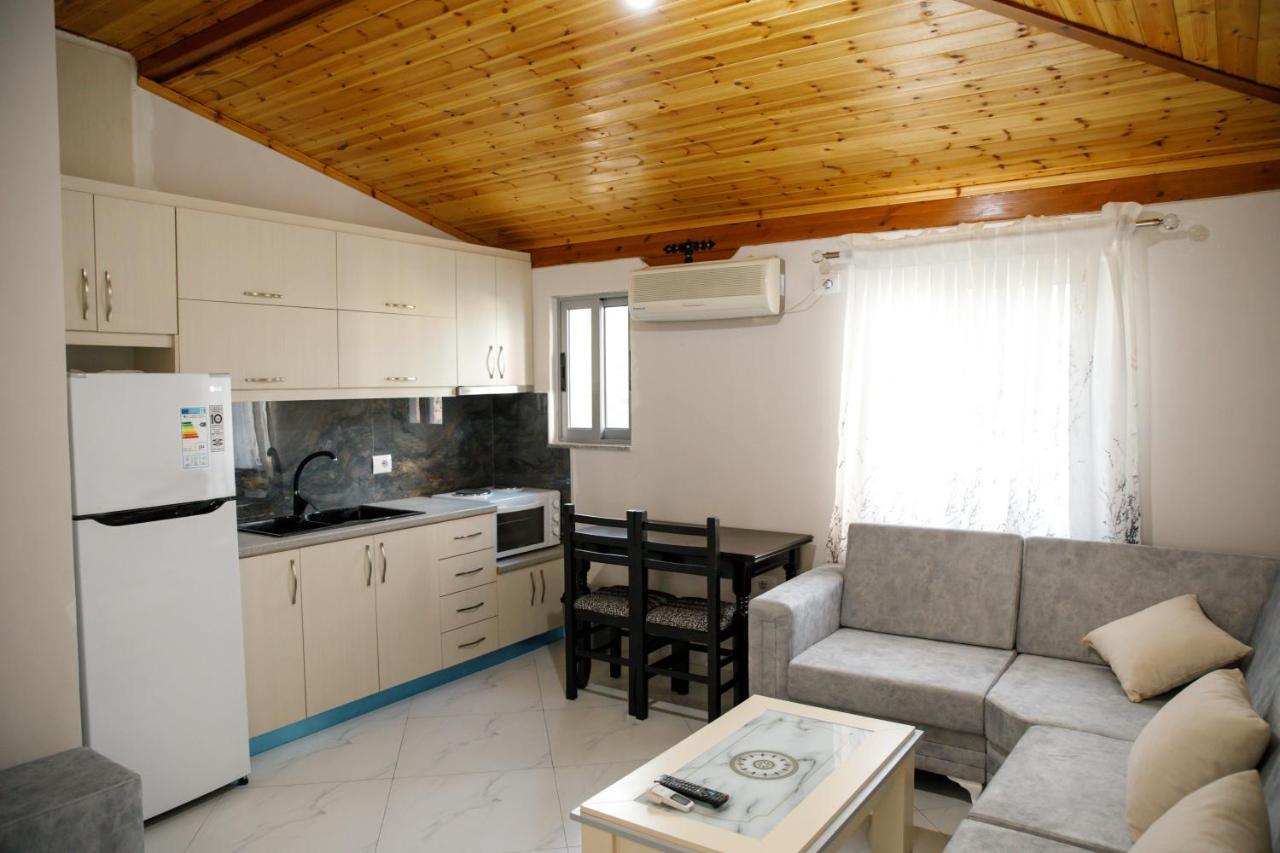 Logli Apartments Gjirokaster Exterior photo